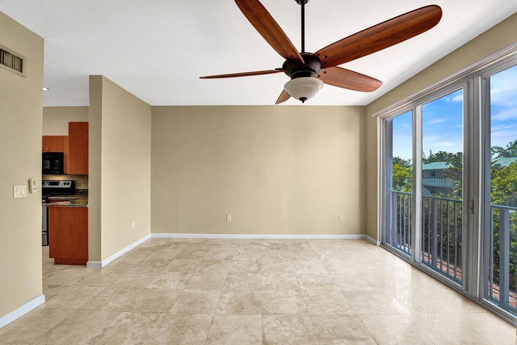 3-bedroom Property — 2725 NE 8th Avenue #104