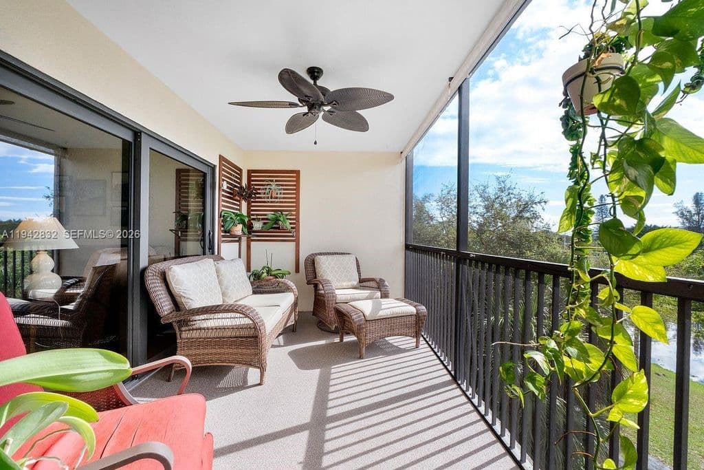2-bedroom Condo — 2200 S Cypress Bend Dr APT 406