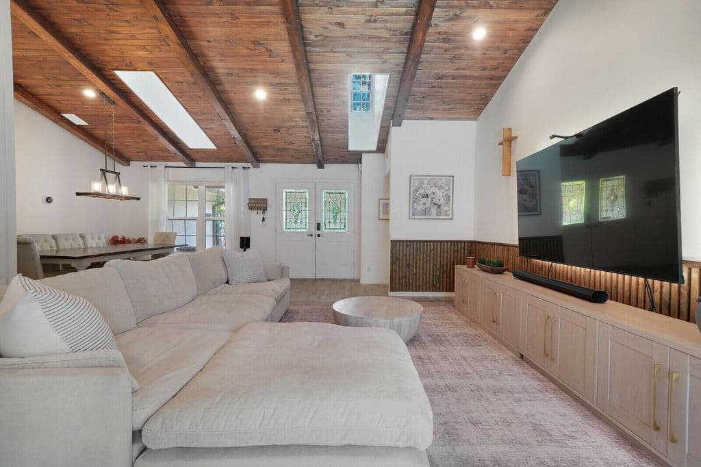 4-bedroom Single-Family Home — 12212 82nd Street N