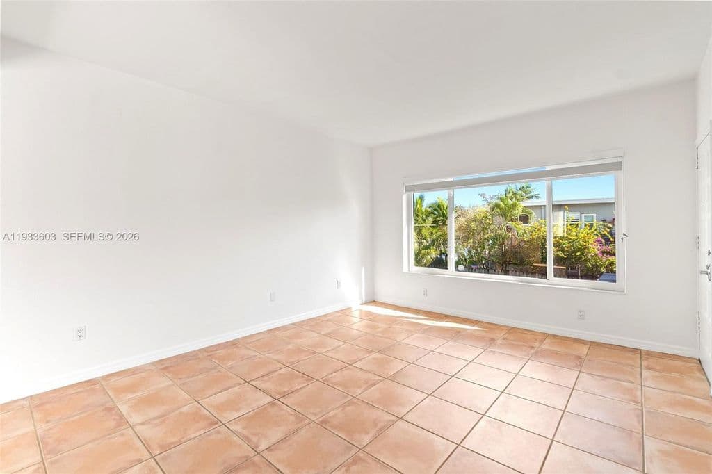 3+1 Condo — 1925 Calais Dr APT 6
