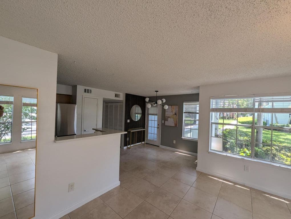 2-bedroom Condo — 1215 CRYSTAL Way #G