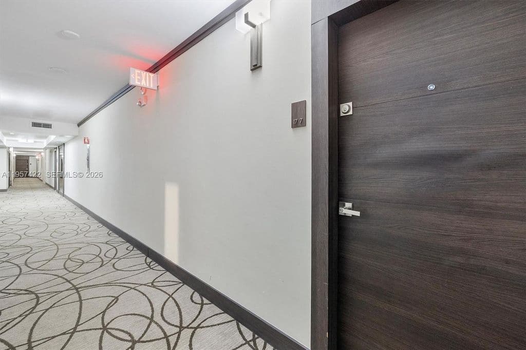 3-bedroom Condo — 20515 E Country Club Dr APT 1747