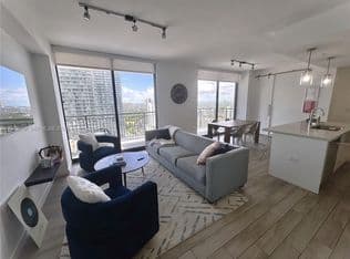 1-bedroom Condo — 999 SW 1st Ave APT 2303, Miami, 33130