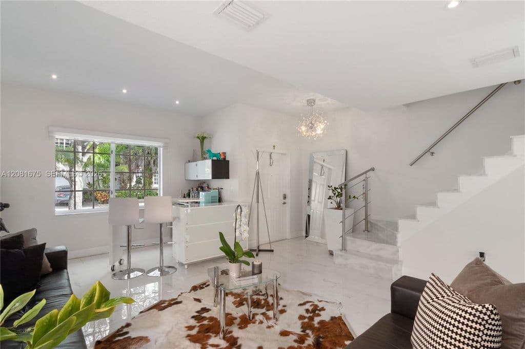 3-bedroom Single-Family Home — 10842 NW 53rd Ln