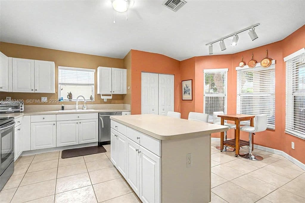 3+1 Müstakil ev — 14033 SW 155th Ct