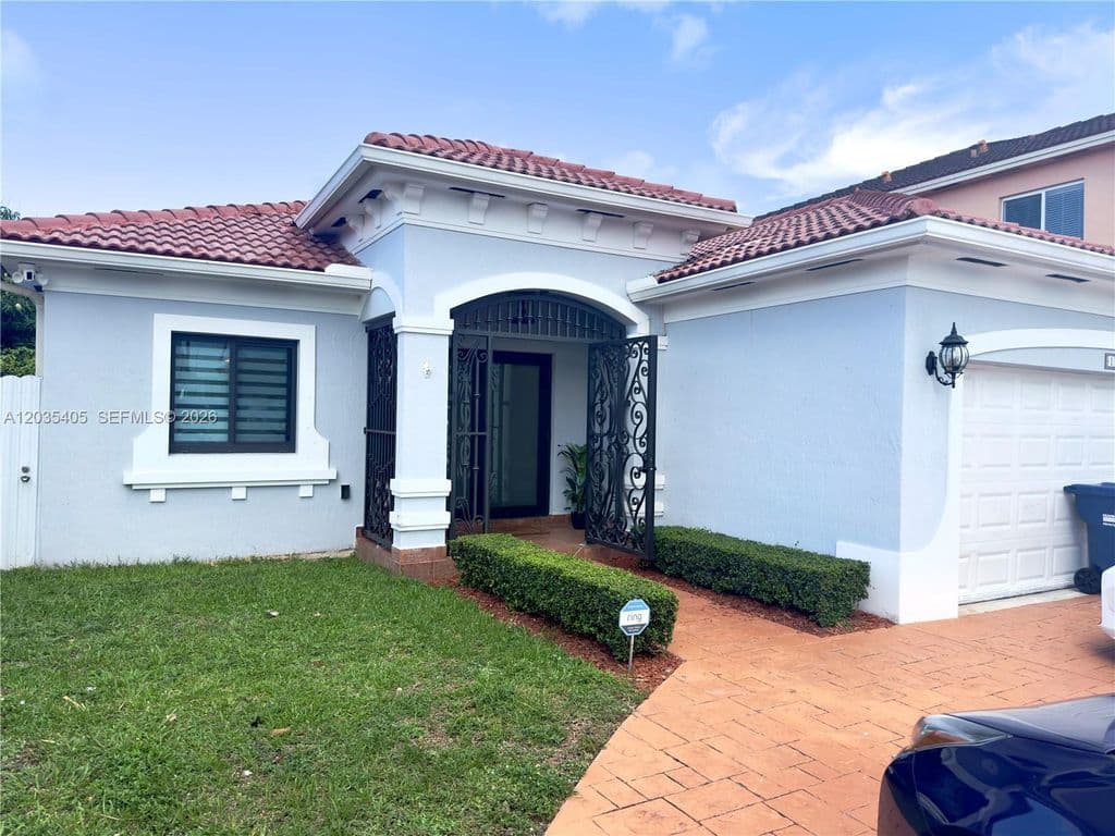 4+1 Müstakil ev — 17833 SW 155th Ct