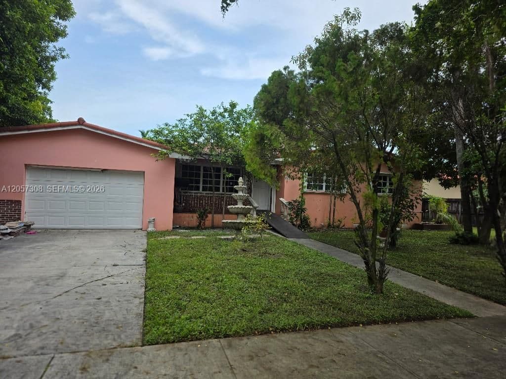 3-bedroom Single-Family Home — 881 Albatross St