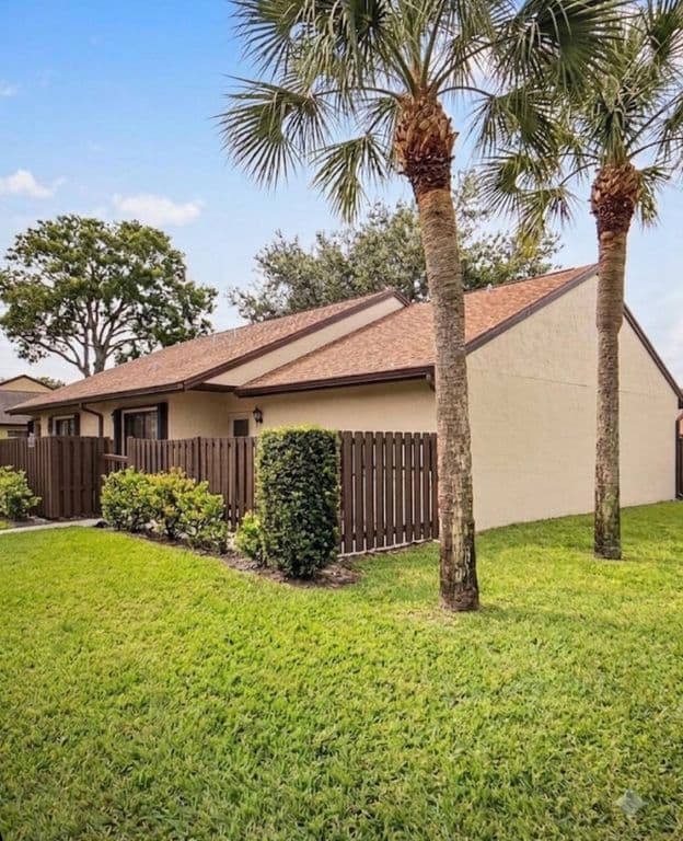 2+1 Condo — 1017 Green Pine Boulevard #H