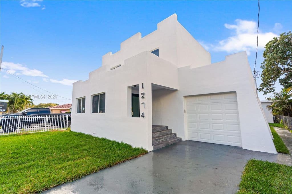5-bedroom Single-Family Home — 1274 NW 55th Ter