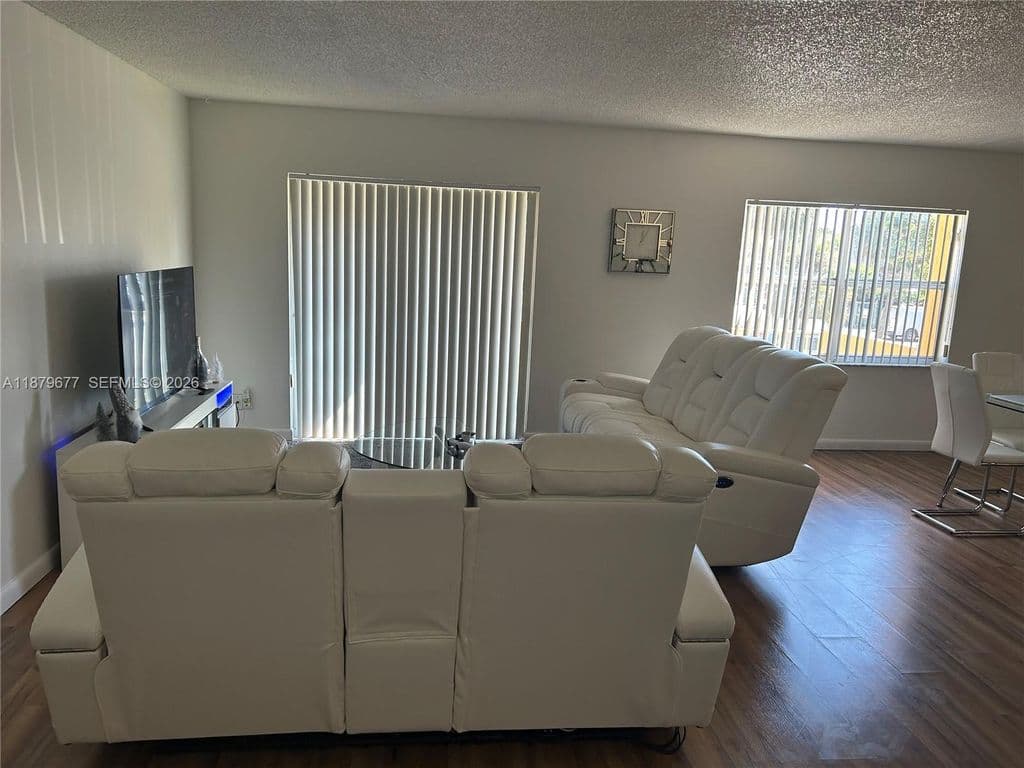 2-bedroom Condo — 17901 NW 68th Ave APT R209