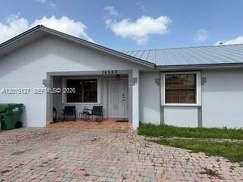4+1 Müstakil ev — 15322 SW 144th Pl