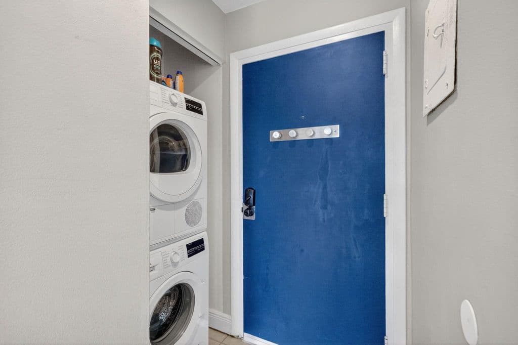 2-bedroom Condo — 1531 SE 15th #6