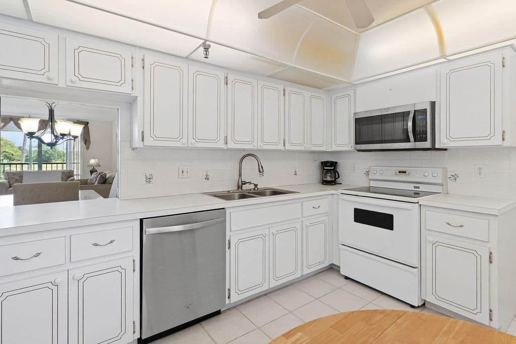 2-bedroom Condo — 6400 NW 2ND Avenue #321