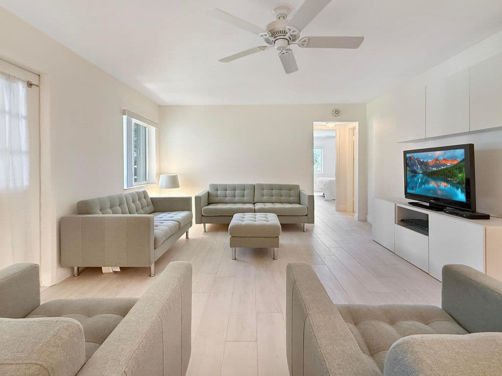 2-bedroom Condo — 235 PINE HOV Circle #A-2