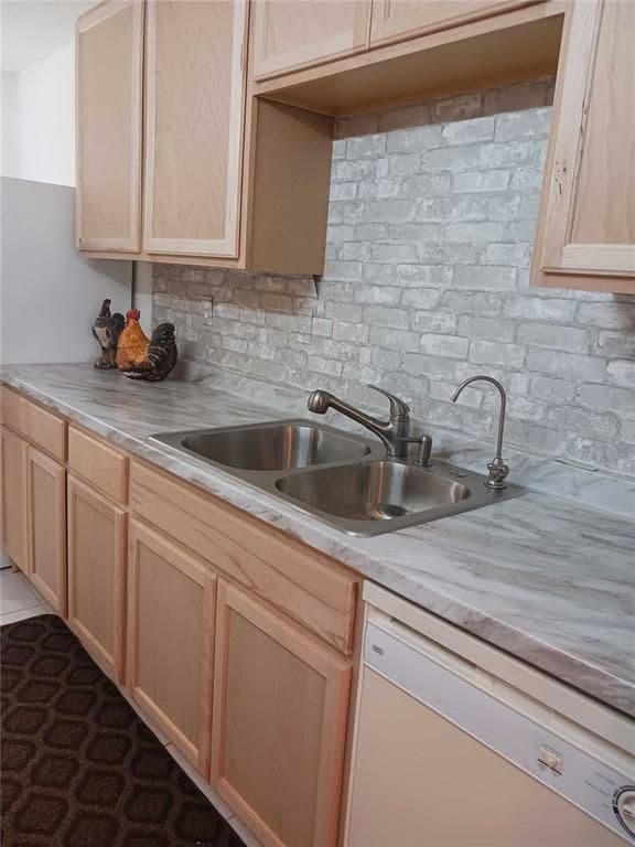 2-bedroom Condo — 2901 NW 48TH AVENUE #367