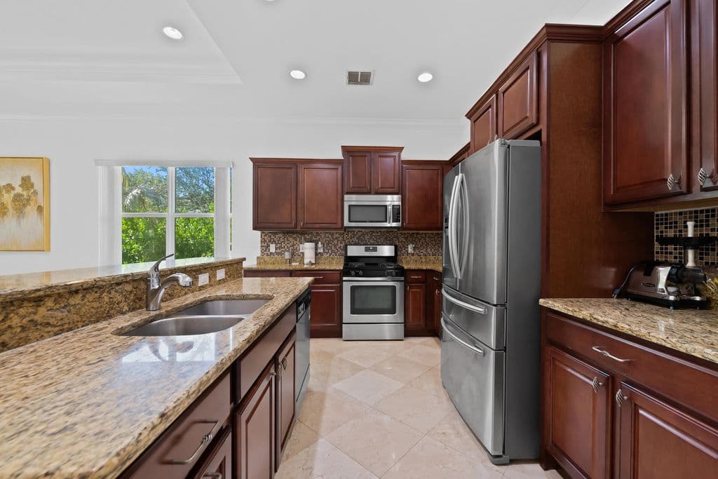 4+1 Müstakil ev — 8361 NW 120TH Way