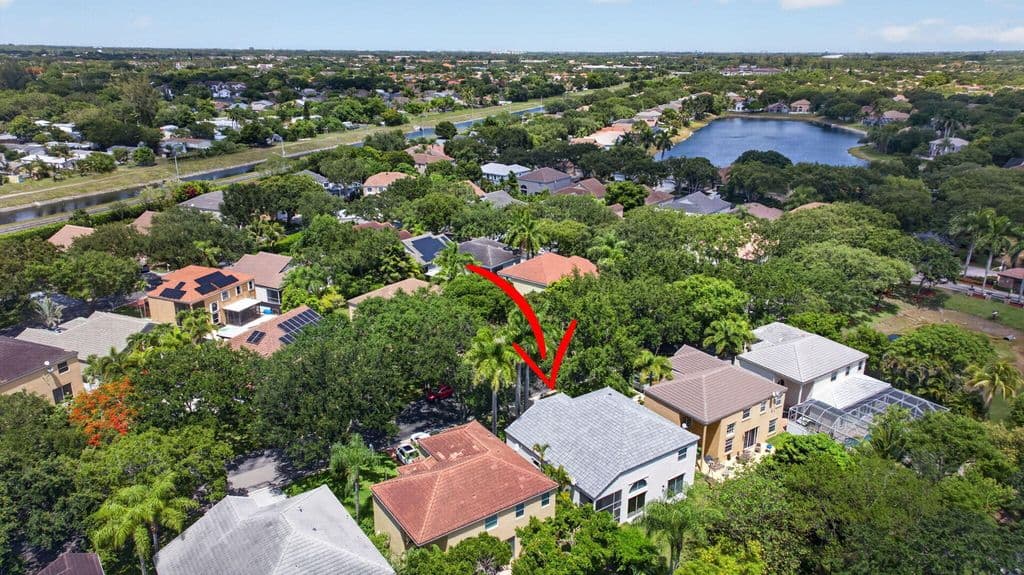 4-bedroom Single-Family Home — 6702 NW 80th Manor