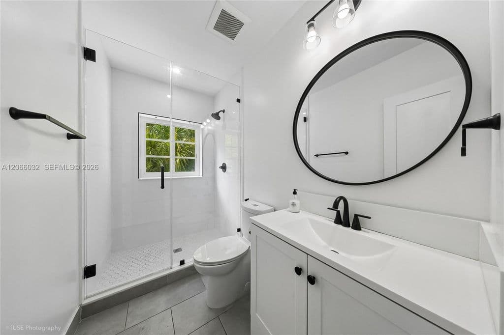 4-bedroom Property — 400 Alcazar Ave