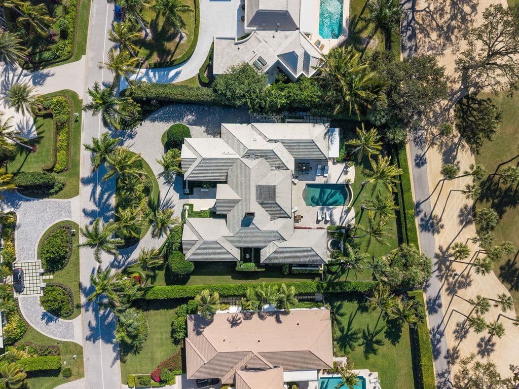 4+1 Müstakil ev — 1155 Lake House Drive