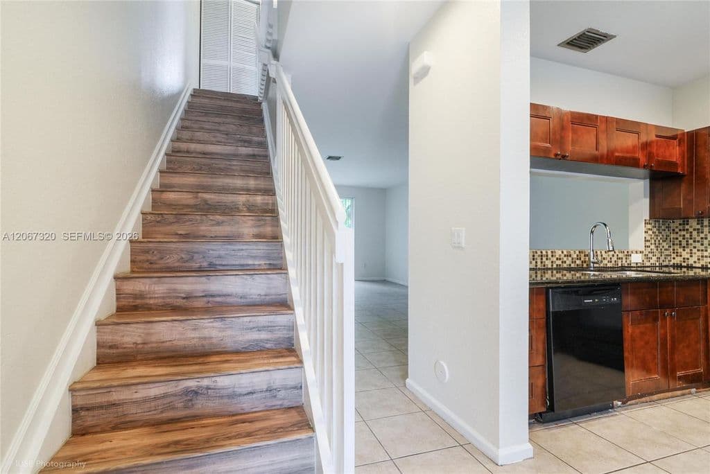 2-bedroom Property — 8228 SW 29th St #103