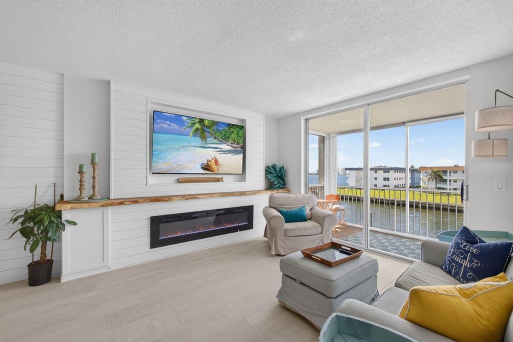 1+1 Condo — 100 Paradise Harbour Boulevard #307