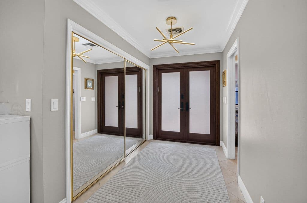 3-bedroom Single-Family Home — 7658 SOLIMAR Circle