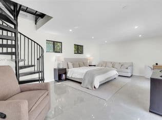 4+1 Müstakil ev — 3411 Thomas St, Hollywood, 33021