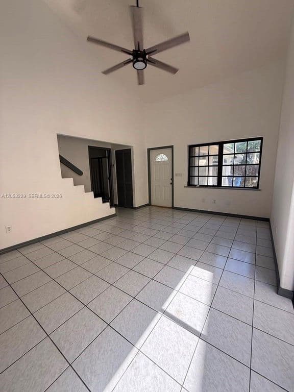 4+1 Müstakil ev — 14720 SW 106th Ter
