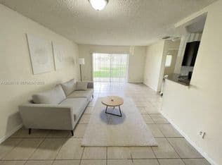 2-bedroom Condo — 3417 NW 44th St APT 104, Fort Lauderdale, 33309