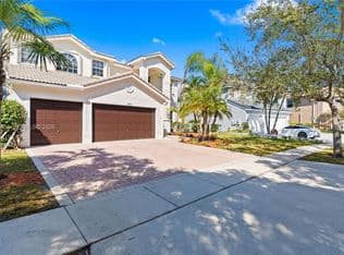 5-bedroom Single-Family Home — 15341 SW 20th St, Miramar, 33027