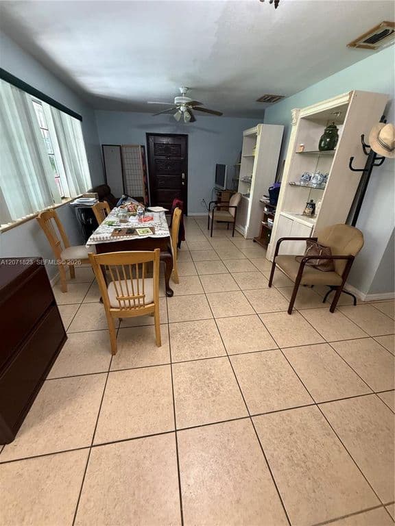 2-bedroom Single-Family Home — 3102 NW 31st St