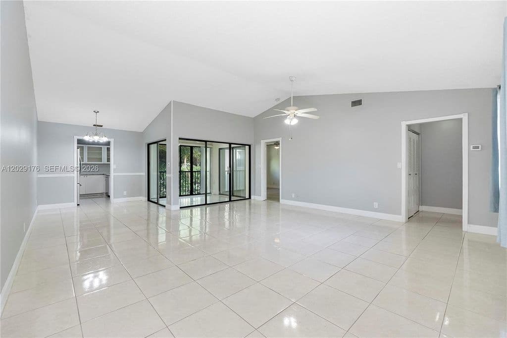2-bedroom Condo — 9518 SW 1st Ct #21