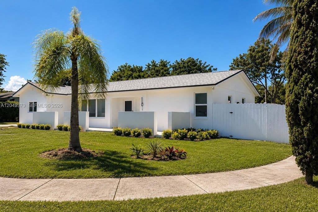 4-bedroom Single-Family Home — 11011 SW 162nd Ter