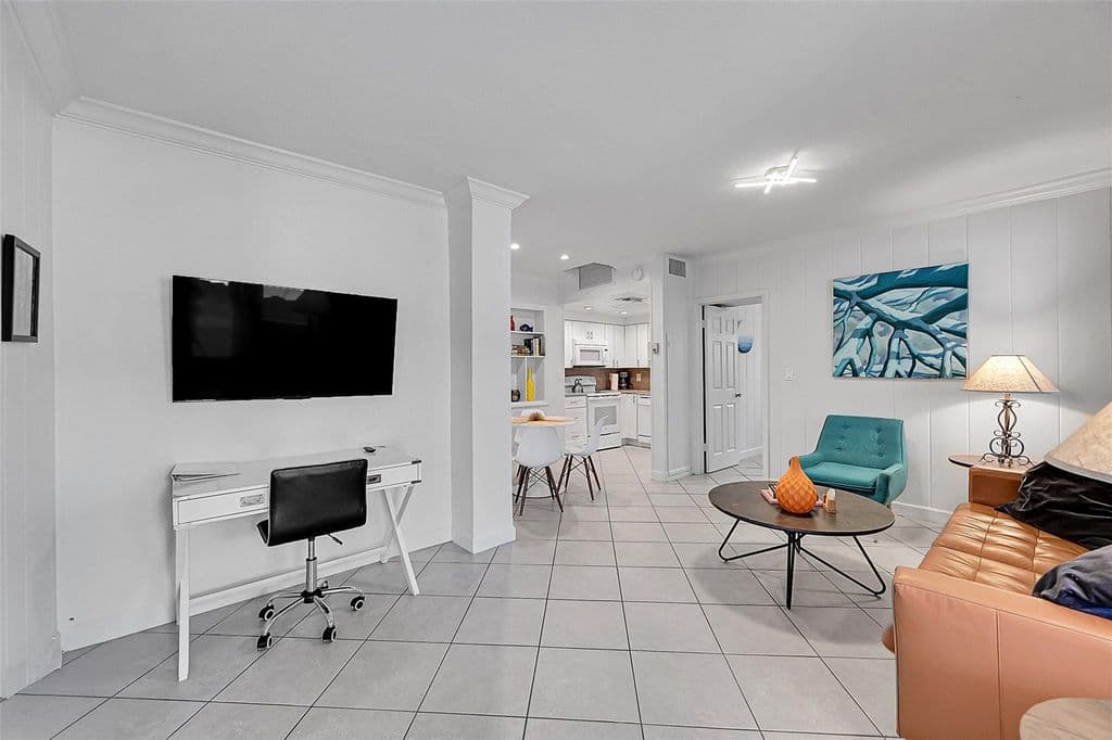 2-bedroom Property — 602 NE 27th Street #1-2