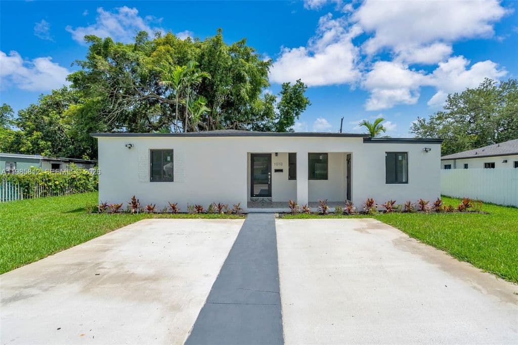4-bedroom Single-Family Home — 1010 NE 140th St