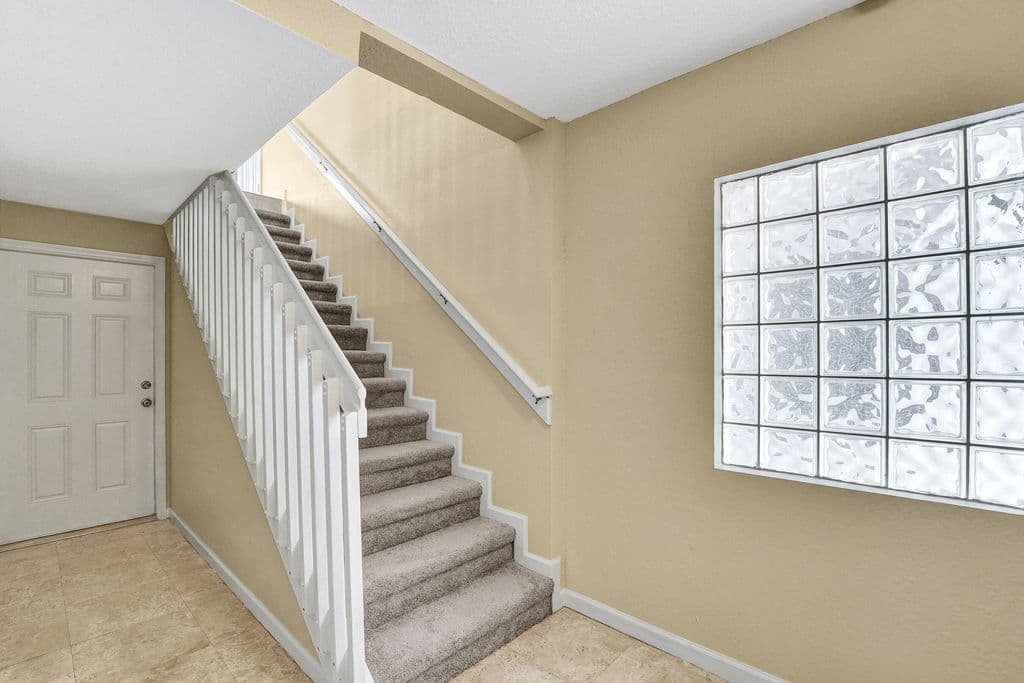 3-bedroom Property — 2725 NE 8th Avenue #104