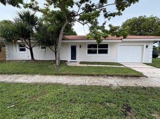 4+1 Müstakil ev — 110 NE 17th Ct, Pompano Beach, 33060