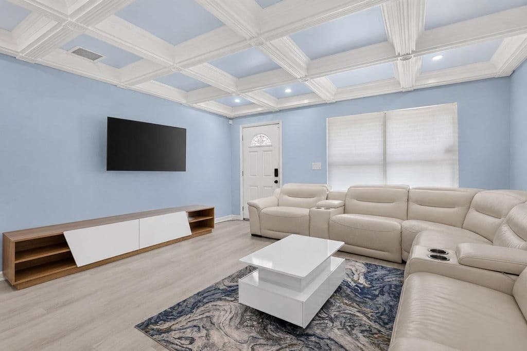 4-bedroom Single-Family Home — 2220 N 47th Avenue