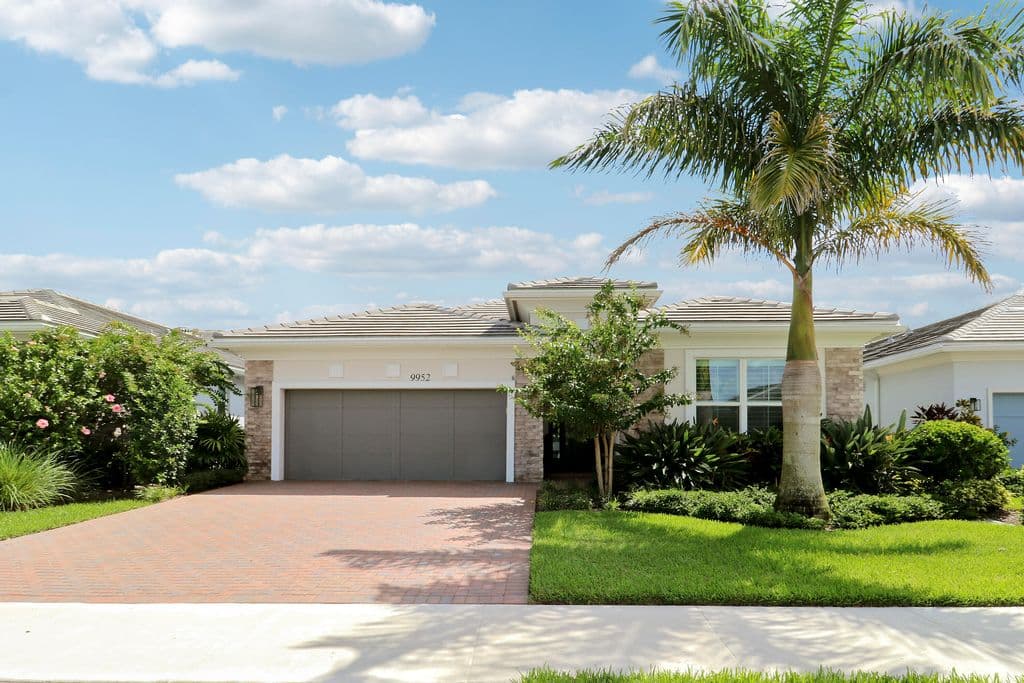 3+1 Müstakil ev — 9952 REGENCY Way