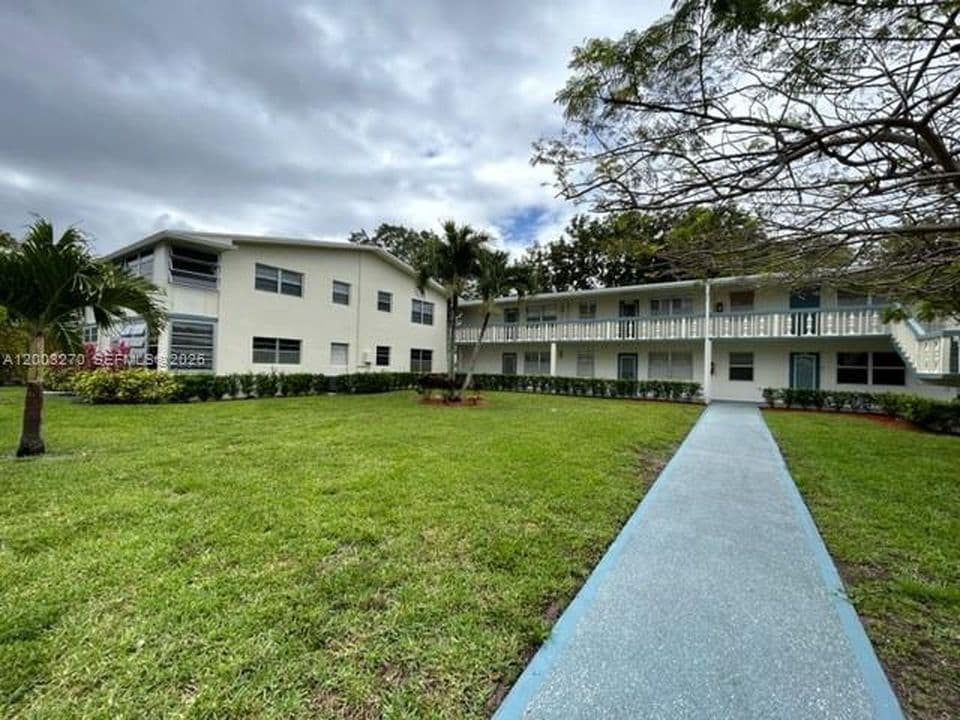 2+1 Condo — 257 Tilford M #257