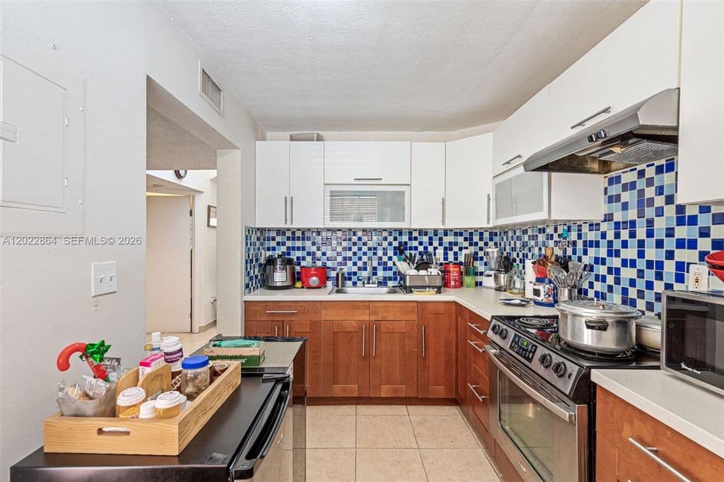 2-bedroom Condo — 12927 SW 88th Ln #A205