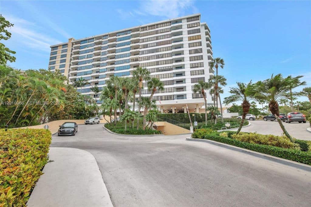 1+1 Condo — 500 Three Islands Blvd APT 622