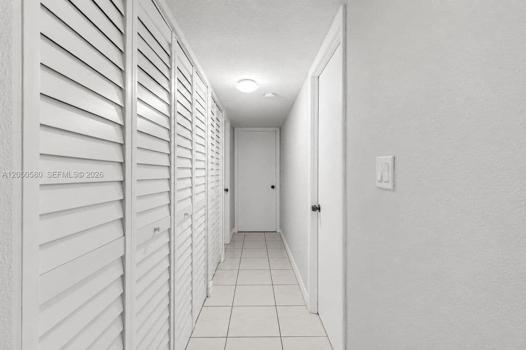 2+1 Condo — 8501 NW 8th St APT 105