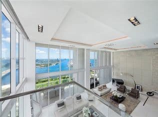 5-bedroom Condo — 1040 Biscayne Blvd APT 4403, Miami, 33132