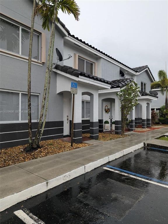 2+1 Condo — 7981 SW 152nd Ave #1703
