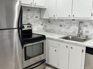 1+1 Condo — 359 Preston E #359-I, Boca Raton, 33434