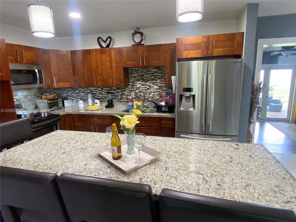 3+1 Müstakil ev — 13270 NE 3rd Ct