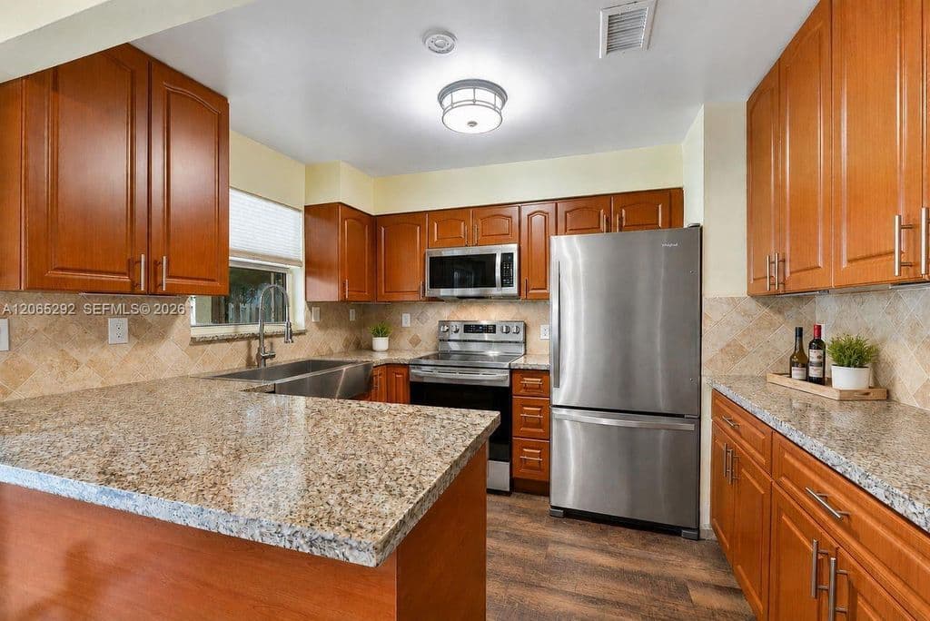 3+1 Condo — 10340 SW 154th Pl APT 41