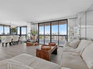 2+1 Condo — 3500 Mystic Pointe Dr APT 1804, Aventura, 33180