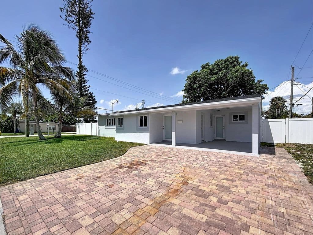 3-bedroom Single-Family Home — 1441 SW 1ST Terrace
